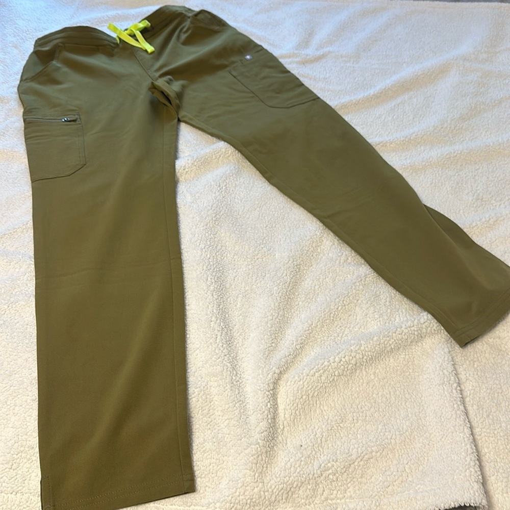 Figs Olive Green Women's Scrub Pants